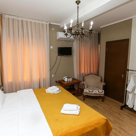 Hotel David Kutaisi Habitación foto