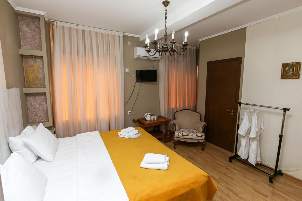 Hotel David Kutaisi Habitación foto